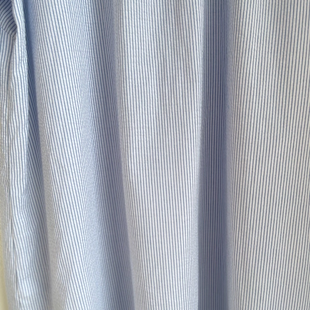 Lands' End Women’s Light‎ Blue Pinstripe Casual Button-Down Shirt - Picture 12 of 12